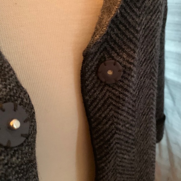 Sweater - Picture 4 of 5